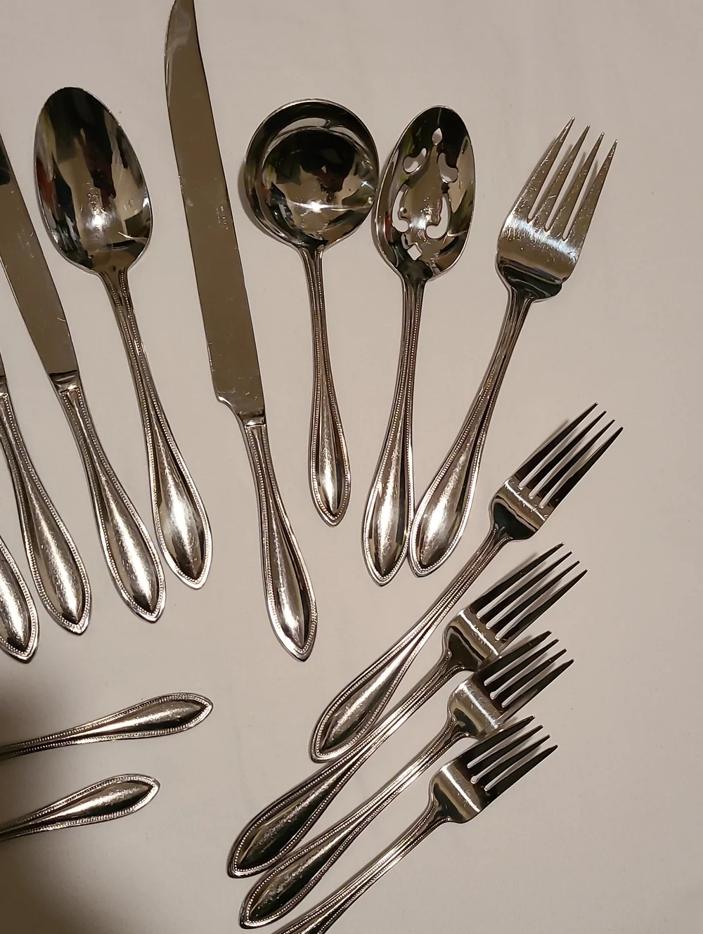 Wallace 18/10 Indonesia Silver Flatware, 19 Pieces Beaded Edge Teardrop